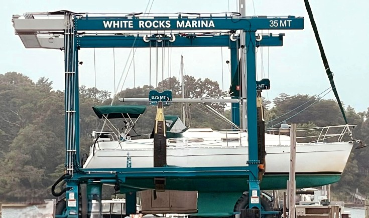 White Rocks Marina & Boatyard